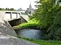 Blick von der Aubebrücke zur Kirche