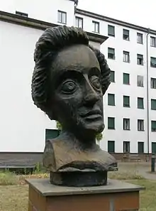 Büste Cécile Vogt