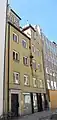 Altmünchner Bürgerhaus in der Hartmannstraße 1, etwa 17. Jahrhundert, Fassade 1893 von Oscar Strelin historisiert.