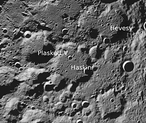 Haskin und Umgebung (Norden oben; LROC-WAC-Photo)