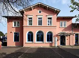 Empfangsgebäude