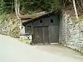 Haupteingang der Festung, der mit Lastwagen befahren werden kann