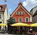 Wohn- und Geschäftshaus