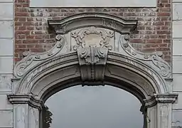 Oberer Bereich des Hauptportals