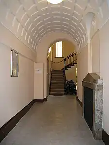 Hausflur in einem Berliner Mietshaus
