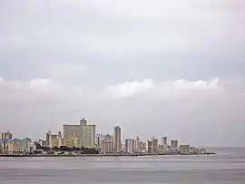 Skyline Havannas. Blick vom Leuchtturm (El Morro)
