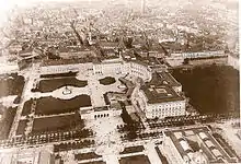 Der Heldenplatz in einer Ballonaufnahme um 1900