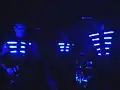 Bühnen-Performance zu Die Roboter