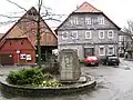Hemmendorf, Marktplatz mit Gedenkstein zur Feier des 1000-jährigen Bestehens