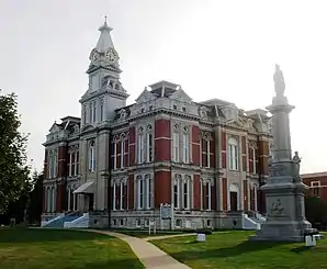 Das Henry County Courthouse in Cambridge, seit 2004 im NRHP gelistet