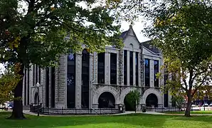 Das Henry County Courthouse in Clinton, gelistet im NRHP als Teil der Nr. 07000019