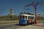 Triebwagen 101 vor der Torre de Hércules, 2008