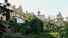 Casa Camuzzi mit Teilen des Parks