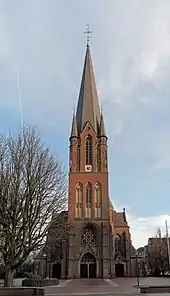 Außenansicht der St.-Peter-und-Paul-Kirche