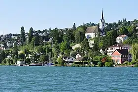 Reformierte Kirche und Anlegestelle der ZSG