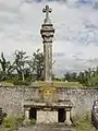 Kreuz auf dem Dorffriedhof