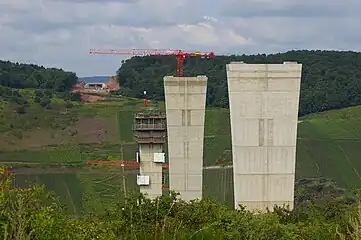 Östliche Brückenpfeiler, August 2014
