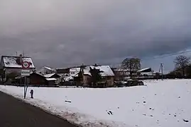 Hofstetten (rechts im Bild die Schule)