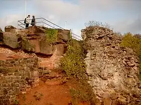 Ruine der Festung Hohenburg, die Homburg ihren Namen verliehen hat