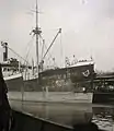 SS 'Margarethe Cords', Entladen von Importholz am Pier von P&K, 1929