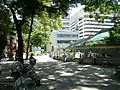 Erholungsinsel vor dem Neun-Drachen-Wand -Public Square Street / Market Street