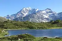 Hopschusee und Fletschhorn im Sommer.