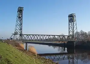 Hubbrücke über die Hunte bei Huntebrück 53°&nbsp;12′&nbsp;0″&nbsp;N, 8°&nbsp;26′&nbsp;49″&nbsp;O53.28.4469444444444 (2018 abgebaut)