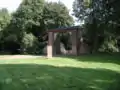 Hermülheim Burgpark, erhaltener Torbogen (Rückseite)