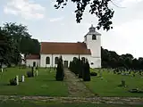 Kirche von Hulterstad - die Runensteine Öl 21, Öl 22 und Öl ATA 4684/43B stehen in einem Raum unterhalb des Bodenniveaus der Kirche.