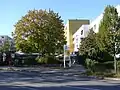 Blick vom Hummelsbütteler Weg nach Westen auf das Einkaufszentrum Hummelsbütteler Markt