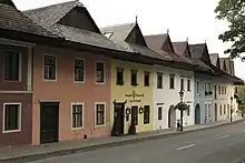 „Wollmdach“ der Zipser Sachsen und anderer „Zipser Häuser“, in slowakischen Bergregionen über die Zips hinaus traditionell.