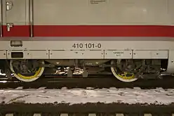 Messradsätze im vor­deren Drehgestell des Triebkopfs 410&nbsp;101