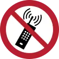 P013: Eingeschaltete Mobiltelefone verboten