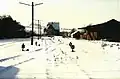 Bahnhof Schenklengsfeld im Schnee, Aufnahme ca. 1995, alle Gleisanlagen und Lampen sind noch Intakt.
