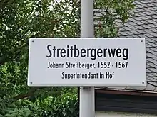 Das Foto zeigt eine Infotafel im Streitbergerweg