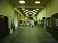 Ansicht der Halle im Bahnhofsgebäude, Zustand vor der Sanierung (März 2007)
