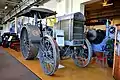 Traktor von 1913 mit 2-Zylinder-Glühkopfmotor