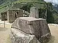 Ein als Intihuatana gedeuteter Monolith