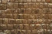 Fugenloses Mauerwerk nahe Iñak Uyu