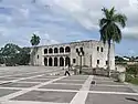 Alcázar de Colón von der Plaza de la Hispanidad aus gesehen (2005)