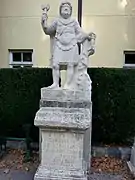 Replik einer Iupiter Dolichenus Statue im Hof des Museums