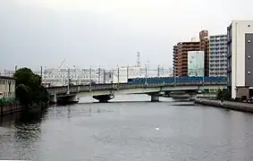 Brücke über den Shiomi-Kanal