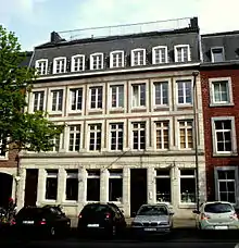 Steinfachwerk-Fassade im gebundenen System (1812; Aachen, Jakobstraße 105–107)