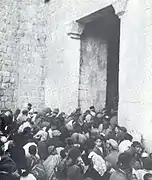Evakuierung der jüdischen Bevölkerung durch das Dungtor (1948)