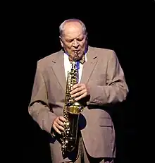 6. Februar: John Dankworth (2002)
