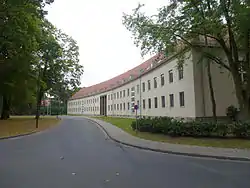 Hauptgebäude der Kaserne