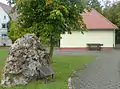 Berühmte-Justinger-Denkmal mit Backhaus