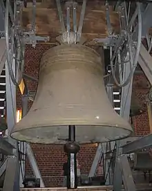 Bourdon-Glocke (f0) von St.&nbsp;Kunibert in Köln (Guss&nbsp;1990)