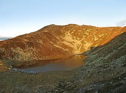 Blick von der Hütte zum Radlsee und zur Königsangerspitze