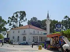 Moschee mit Minarett